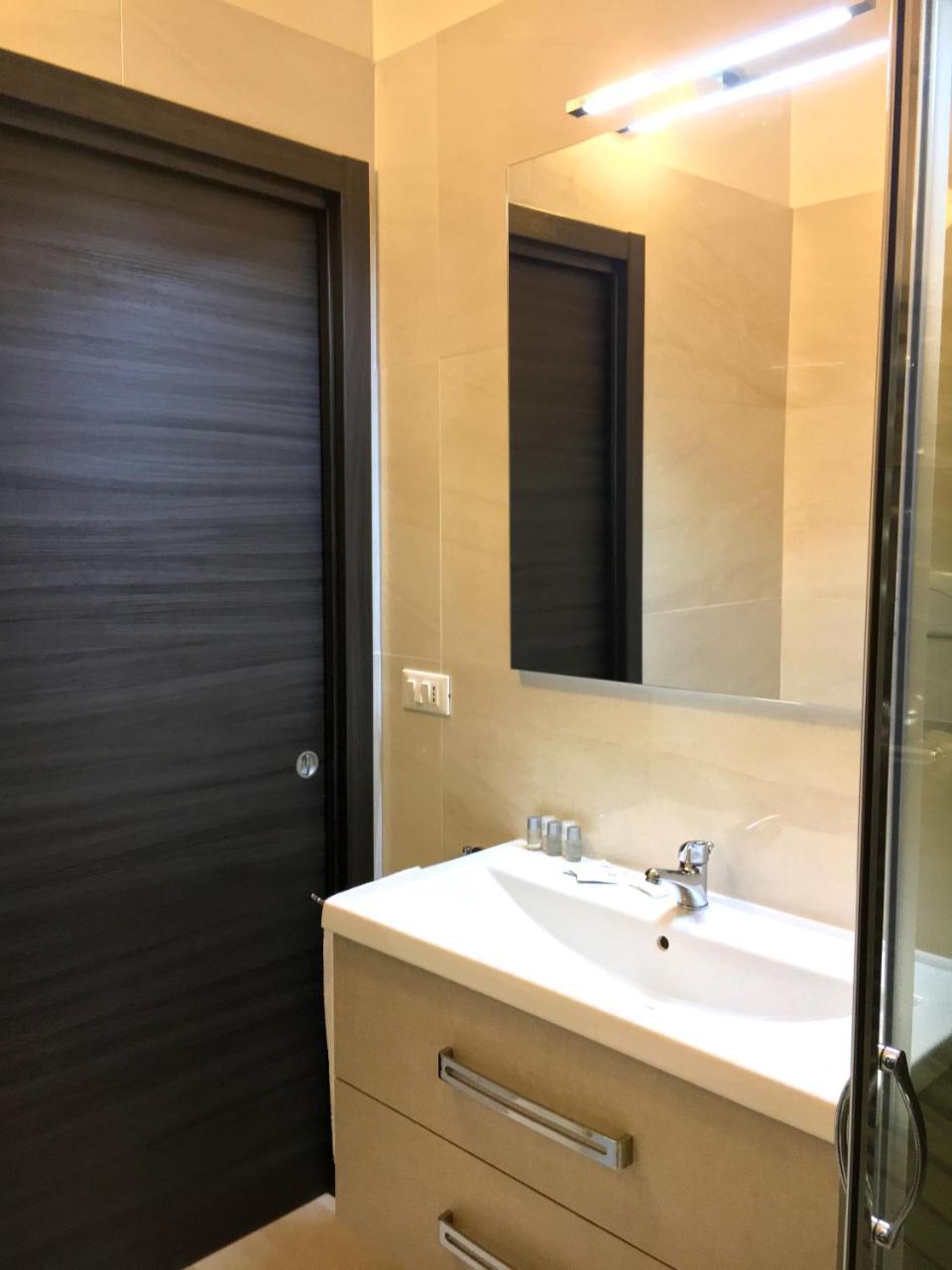 B&B Costa Azzurra Porto Cesareo Buitenkant foto